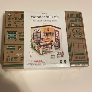 Rolife DIY Dollhouse - Dining Room